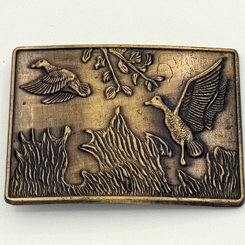 Vintage Artisan Style Bronze Belt Buckle with Game Bird Design